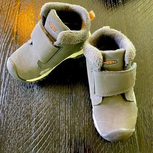 Keen boots toddler size 8